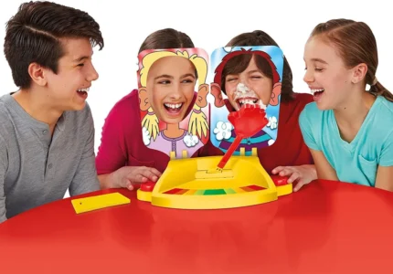 لعبة المواجهة :  Pie Face Showdown 1111-88