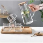 طقم ابريق زجاجي مع صينية من الخيزران و 4 اكواب : Ensemble pichet en verre avec plateau en bambou et 4 verres 80496