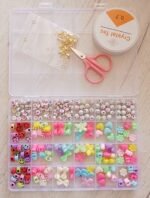 مجموعة بذور الزجاج و حبات الأحرف مع أدوات لصنع المجوهرات للأطفال 24 فتحة : Ensemble de pendentifs et de lettres pour la fabrication de bijoux enfant 24 grilles 889-51A - Image 4