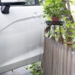 ⁦Bande de protection universelle en pour portières de voiture chromées 10m – شريط واقي لباب السيارة⁩ - الصورة ⁦3⁩