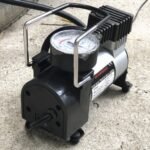 ⁦Air Compresseur et Gonfleur de pneu DC 12V prise allume ci-gare⁩ - الصورة ⁦4⁩