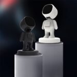 ⁦Support de téléphone pour voiture en forme d’astronaute – حامل هواتف مغناطيسي⁩ - الصورة ⁦5⁩