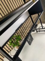 ⁦Égouttoir à vaisselle à 3 niveaux avec couvercle à poser sur l’évier – منظم أواني عصري للمطبخ⁩ - الصورة ⁦11⁩