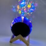 ⁦Projecteur et Haut Parleur Bluetooth pour enfants – مصباح ليلي للأطفال مع مكبر صوت⁩ - الصورة ⁦4⁩