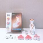 ⁦Brosse Nettoyante Électrique Cnaier AE-8788 3 Têtes Rotatives Recharge USB – جهاز تنظيف البشرة بعمق⁩ - الصورة ⁦2⁩