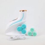 ⁦Brosse Nettoyante Électrique Cnaier AE-8788 3 Têtes Rotatives Recharge USB – جهاز تنظيف البشرة بعمق⁩ - الصورة ⁦4⁩