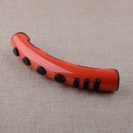 ⁦Couvre de volant antidérapantes en carbone perforé taille universelles – غطاء عجلة القيادة⁩ - الصورة ⁦2⁩