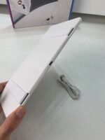 ⁦Miroir de courtoisie rechargeable double buttons avec 3 modes d’éclairage – مرآة مكياج مضيئة للسيارات⁩ - الصورة ⁦9⁩