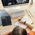 ⁦Calculatrice pliable et numérique avec tablette d’écriture LCD 6 pouces – آلة حاسبة ولوحة كتابة 2في1⁩ - الصورة ⁦7⁩