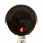 ⁦Fausse Caméras de Vidéosurveillance à énergie Solaire avec Clignotant Rouge LED⁩ - الصورة ⁦4⁩