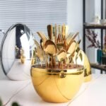 ⁦Serie Ensemble De Couverts Créatifs En Forme De Œuf Dorée 24Pcs – طقم أدوات المطبخ⁩ - الصورة ⁦4⁩
