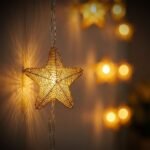 ⁦Guirlande Lumineuse Étoiles Dorées 16 LED avec Maillage Métallique – سلسلة أضواء رمضانية⁩ - الصورة ⁦4⁩