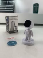 ⁦Support de téléphone pour voiture en forme d’astronaute – حامل هواتف مغناطيسي⁩ - الصورة ⁦6⁩