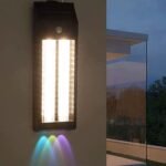 ⁦Lanterne Murale Solaire avec Lumière Colorées et Détecteur de Mouvements – مصباح خارجي يعمل بالطاقة الشمسية⁩ - الصورة ⁦4⁩