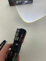 ⁦Lampe de Poche LED à Zoom Télescopique avec Bandes Fluorescentes - مصباح يدوي مع زووم تلسكوبي⁩ - الصورة ⁦13⁩
