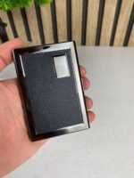 ⁦Étui portefeuille en acier noir avec protection RFID pour 6 cartes de crédit – محفظة بطاقات الإئتمان⁩ - الصورة ⁦8⁩