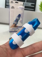 ⁦Attelle de fixation pour fracture du doigt – أداة لتثبيت الإصبع المصاب⁩ - الصورة ⁦9⁩