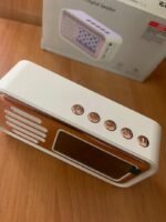 ⁦Réveil Bluetooth Rétro avec Haut-Parleur et Fonction IPX5 – ساعة منبه بلوتوث مع مكبر صوت⁩ - الصورة ⁦11⁩