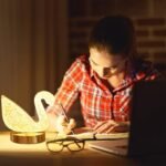 ⁦Lampe de Table et Veilleuse à Intensité Variable en Crystal⁩ - الصورة ⁦2⁩