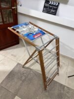 ⁦Sèche linge Aluminium à 4 Roues Design Bois – مجفف ملابس مع عجلات مخفية⁩ - الصورة ⁦7⁩