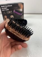 ⁦Mini Brosse à lisser électrique sans fil avec 3 réglages de chaleur – مشط حراري حجم صغير ومحمول⁩ - الصورة ⁦8⁩
