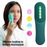 ⁦Appareil de Soin du Visage en Silicone nettoie les pores et les points noirs – فرشاة تنظيف الوجه بخاصية الإهتزاز⁩ - الصورة ⁦4⁩