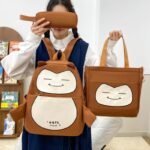 ⁦Ensemble de Sacs Snorlax 3Pcs Design Kawaii Marron – حقيبة مدرسية 3 قطع لون بني⁩ - الصورة ⁦2⁩