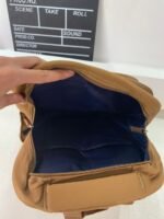 ⁦Sac à Dos Enfant Ludique avec Plusieurs Compartiment et un Peluche LM-5122 Marron – حقيبة ظهر للأطفال بني⁩ - الصورة ⁦7⁩