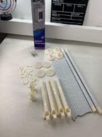 ⁦Étagère réglable à 2 niveaux avec double barre de Ajustable – حامل أغراض في المطبخ⁩ - الصورة ⁦7⁩