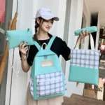 ⁦Ensemble de sacs d’école Kawai pour adolescents 4Pcs CLBD V4 Vert – محفظة 4 قطع كاواي أخضر⁩ - الصورة ⁦3⁩