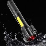 Lampe de poche rechargeable à LED avec brise vitre intégré - 300 Lumens