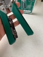 ⁦Pince à dénuder multifonction avec testeur de tension – أداة تجريد الأسلاك متعددة الوظائف⁩ - الصورة ⁦9⁩