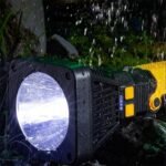 ⁦Torche LED et Power Bank avec Guirlande RGB 10m – مصباح طورش عالي السطوع⁩ - الصورة ⁦6⁩