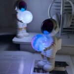 ⁦Haut parleur et lampe astronaute idéale pour la décoration de chambre YM-008 – مصباح ومكبر صوت بلوتوث⁩ - الصورة ⁦6⁩