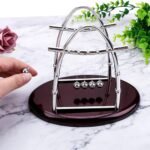 ⁦Pendule Newton Balls d'équilibre en acier classique⁩ - الصورة ⁦2⁩