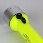 ⁦Torche LED professionnelle étanche pour plongée sous-marine⁩ - الصورة ⁦3⁩