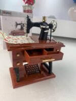 ⁦Boîte à Musique Miniature Machine à Coudre – ماكينة خياطة موسيقية⁩ - الصورة ⁦11⁩