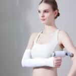 ⁦Pistolet de massage pour soulager la douleur 6 vitesses 4 têtes LM-810T - جهاز تدليك بعدة رِؤوس⁩ - الصورة ⁦3⁩