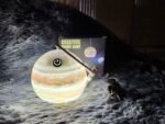 ⁦Lampe Led Suspendue En Forme De Boule Décorative, Rechargeable Par Usb, Pour Camping Intérieur Et Extérieur, En Forme De Lune Ou De Terre, 1 Pièce⁩ - الصورة ⁦7⁩