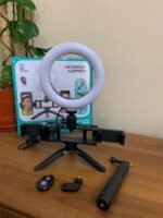 ⁦Anneau Selfie LED 20 cm avec 2 Supports Smartphone et 3 Modes d’éclairage⁩ - الصورة ⁦2⁩