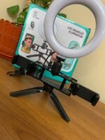 ⁦Anneau Selfie LED 20 cm avec 2 Supports Smartphone et 3 Modes d’éclairage⁩ - الصورة ⁦4⁩