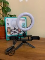 ⁦Anneau Selfie LED 20 cm avec 2 Supports Smartphone et 3 Modes d’éclairage⁩ - الصورة ⁦3⁩