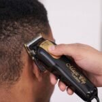 ⁦Wahl Professional 5-Star Series Tondeuse magique sans fil Noir et Doré – آلة حلاقة لاسلكية للرجال⁩ - الصورة ⁦2⁩